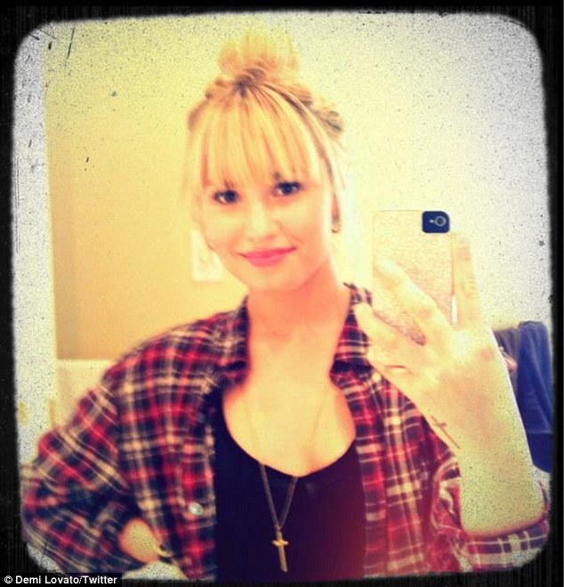 Demi Lovato 2012 Blonde
