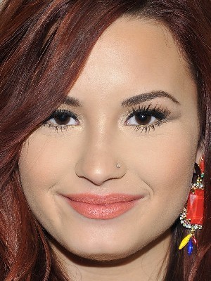 Demi Lovato Eyebrows 2012