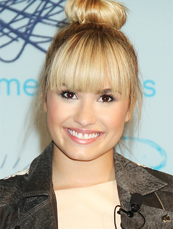 Demi Lovato Eyebrows October 2012