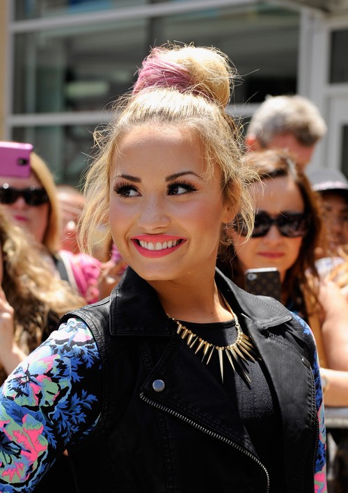 Demi Lovato Hair 2012 Pink