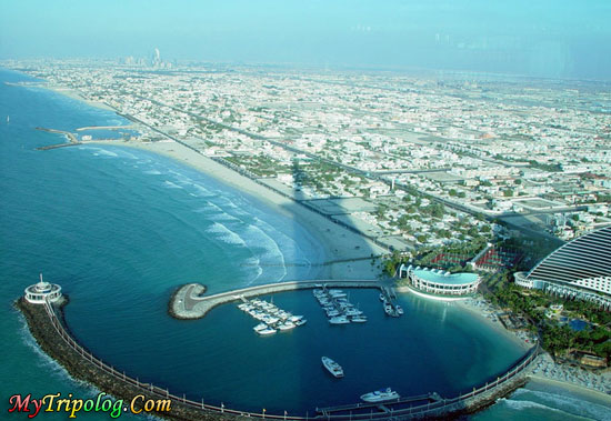 Dubai Hotel In Sea