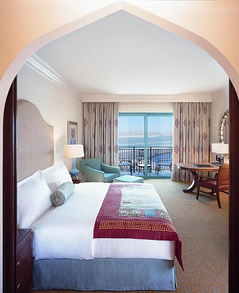 Dubai Hotel Room With Private Pool