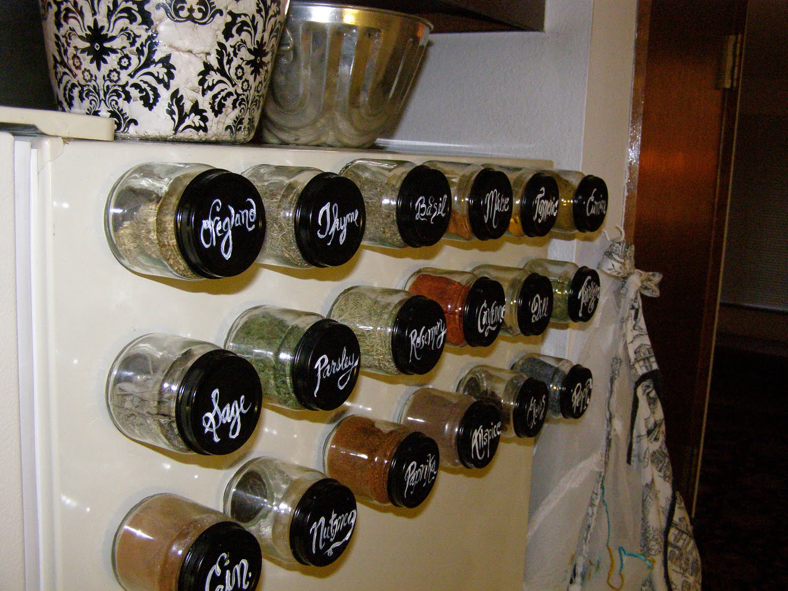 Magnetic Spice Holder