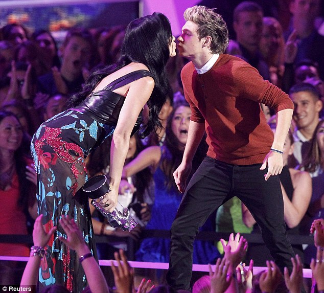 Niall Horan And Demi Lovato Vma 2012