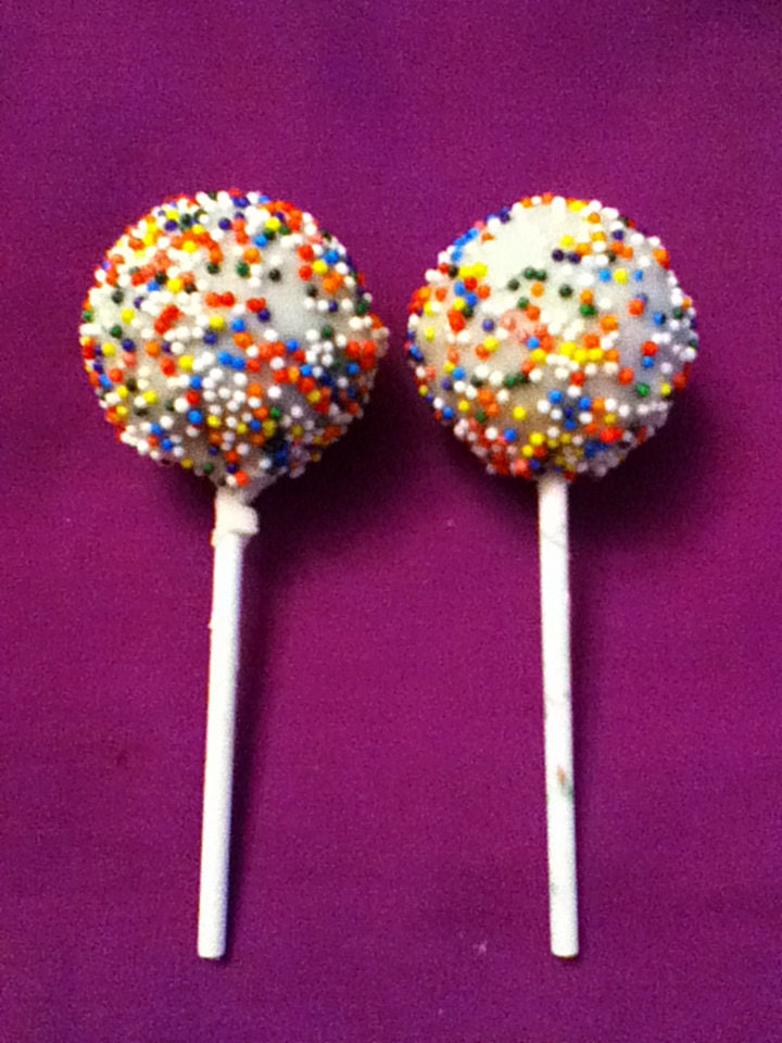 Strawberry Vanilla Cake Pops