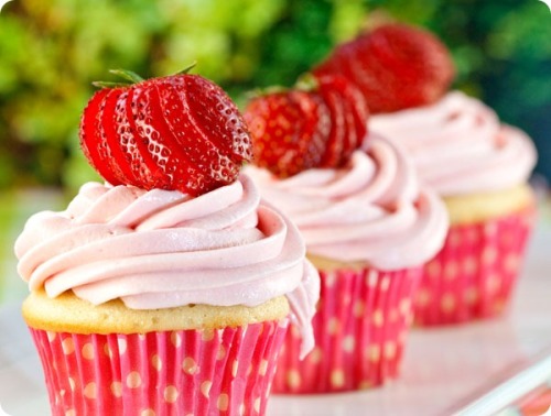 Strawberry Vanilla Cupcakes Recipe